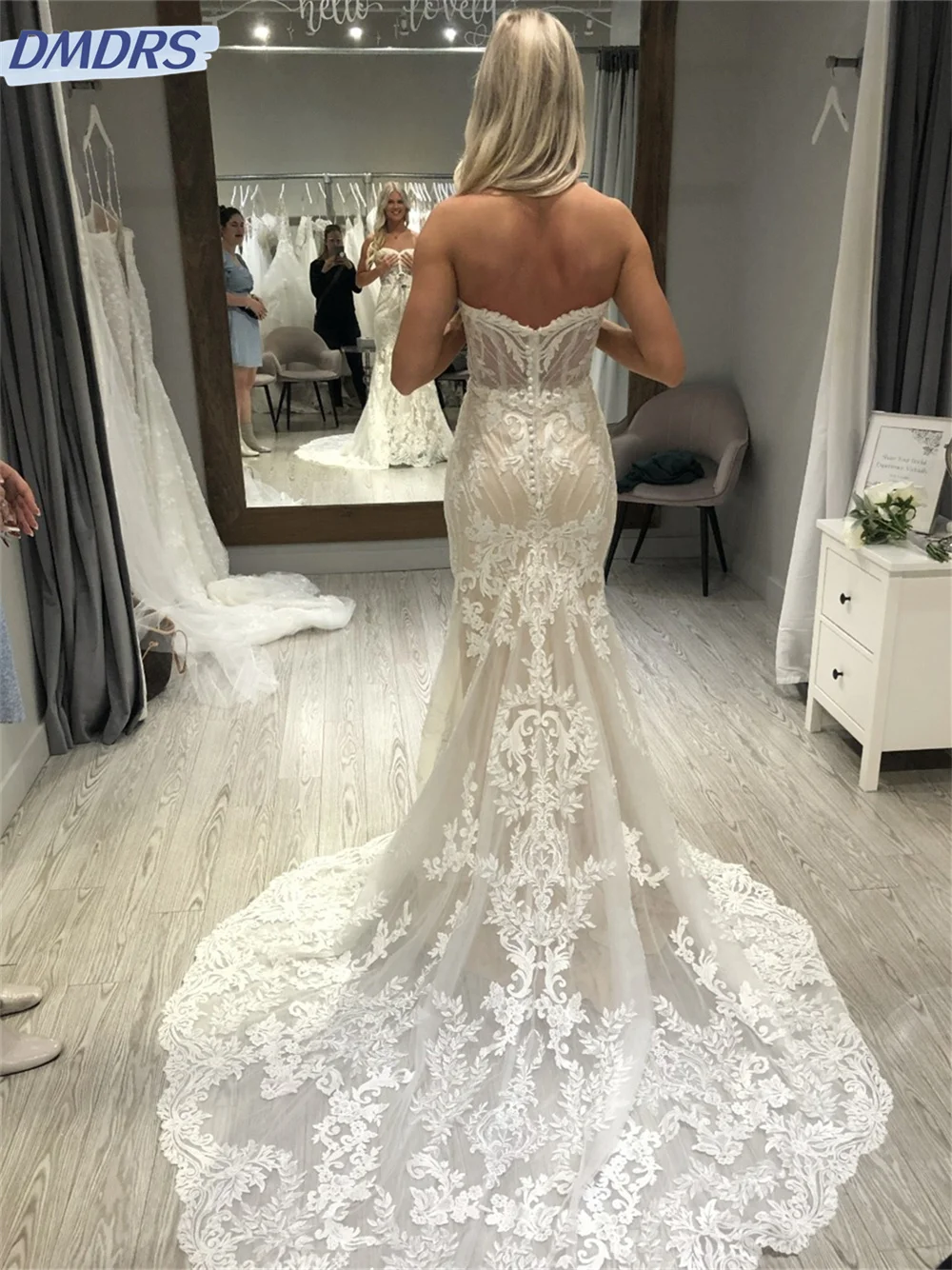 Romantic Appliqué Sleeveless Wedding Dress 2024 Simple Tulle Bridal GownLuxurious A Line Bridal Gown Vestidos De Novia