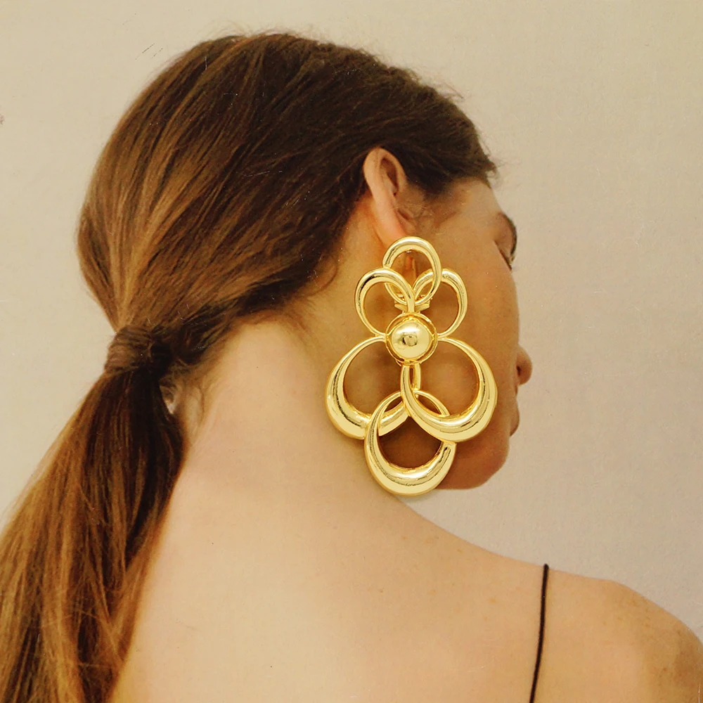 

Trend Big Oval Hollow Out Gold Color Drop Earrings For Woman Bohemia Copper Hanging Earings Jewelry Daily Wear Gift
