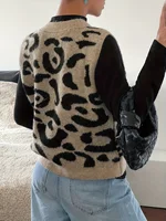 Women's New Autumn and Winter Fashion Elegant V Neck Open Placket Collar Button Sleeveless Leopard Print Stylish Unique Niche De - Image 2
