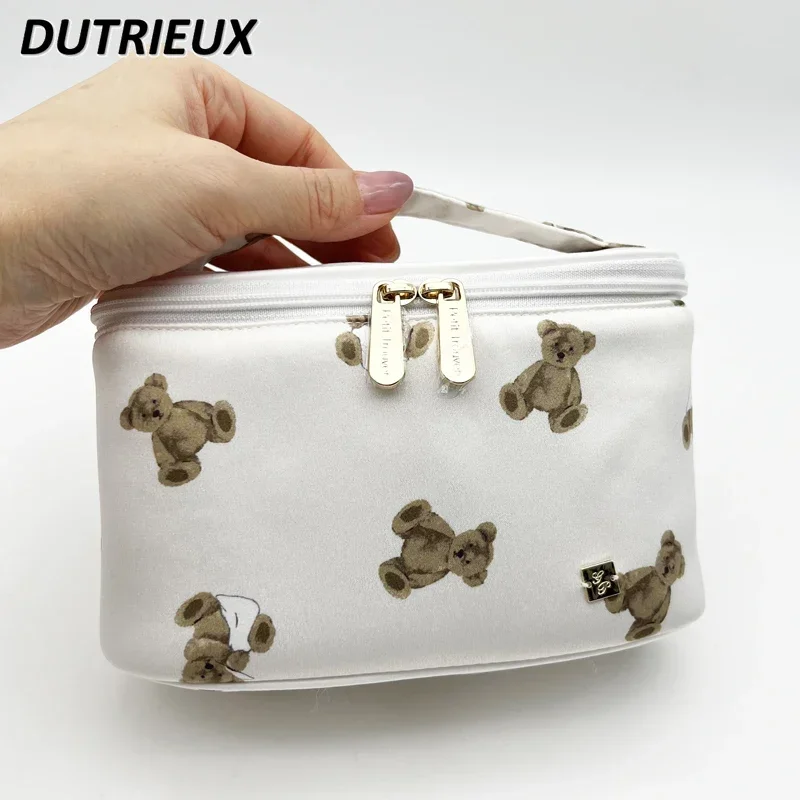 Fashion Sweet Cute Ladies' Cosmetic Bags 2024 New Elegant Casual Mini Portable Small Bucket Bag for Women Make Up Case