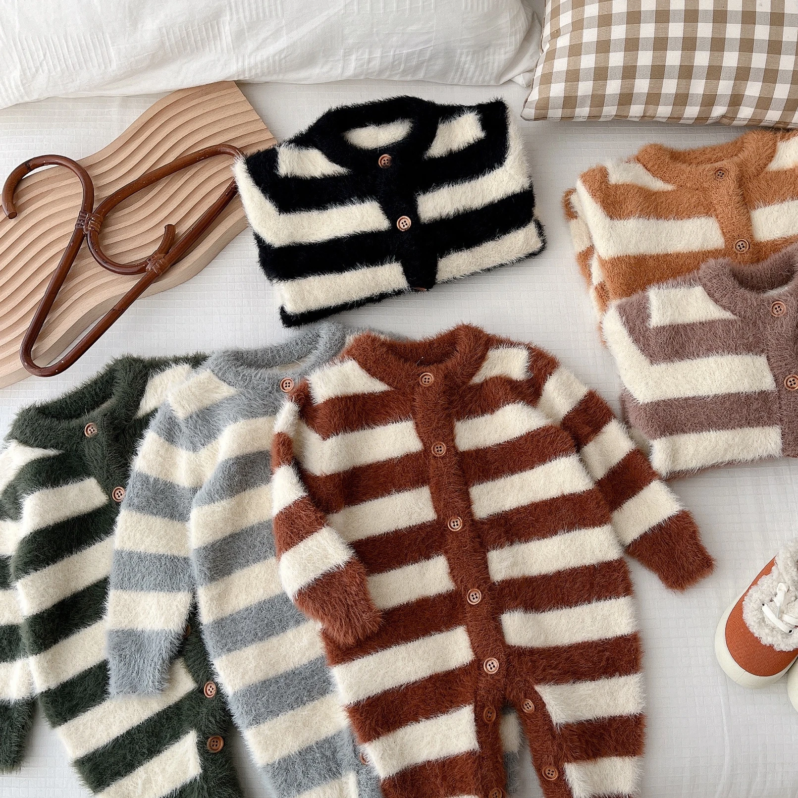 

Детский супермилый комбинезон, зимняя одежда для ползания в полоску для мужчин и женщин, модная и универсальная детская одежда