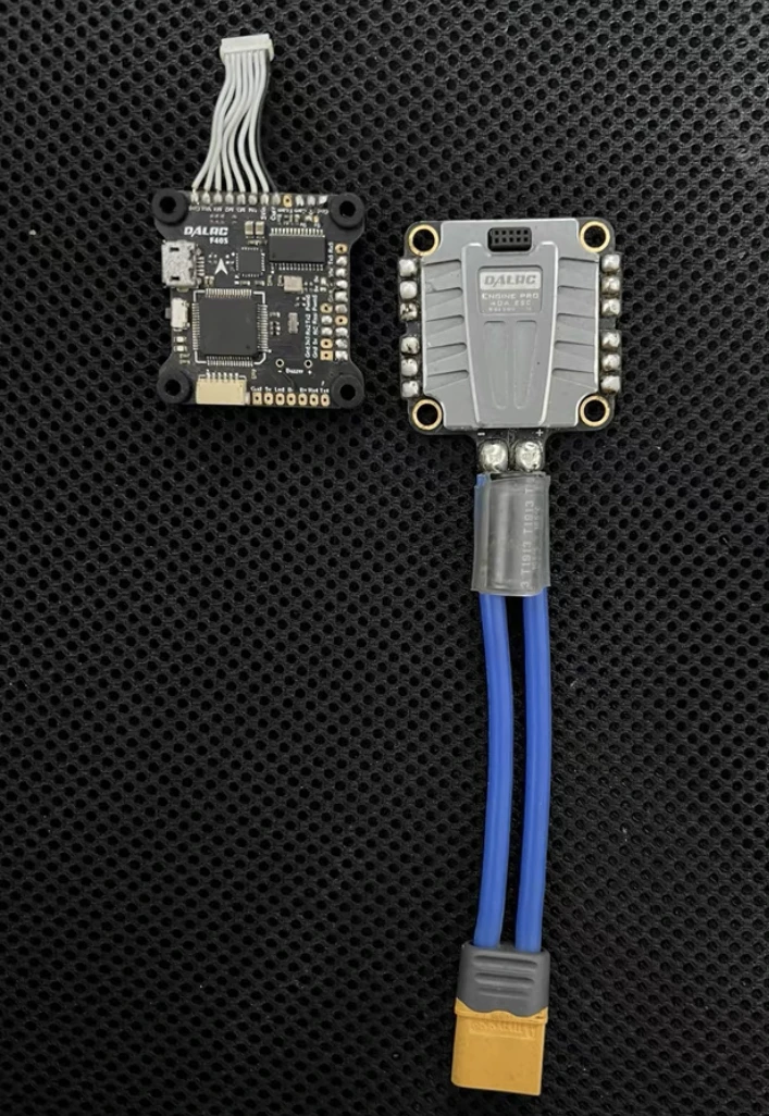 

DALRC F405 F4 flight controller MPU6000 Gyro Supports 8K Refresh Rate Built-in OSD with 40A 4IN1 ESC Speed controller stack