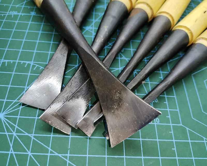 Shallow Arc Woodworking Chisels & Carving Knives 2