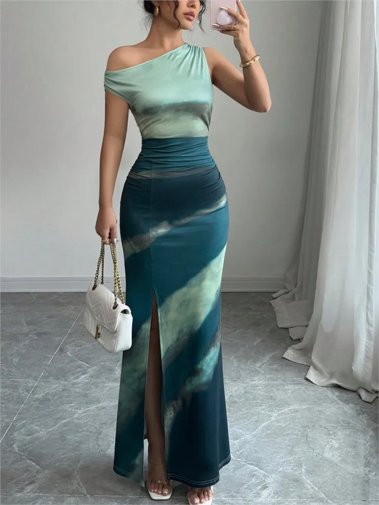 Rocio® | Long dress with slanted shoulders