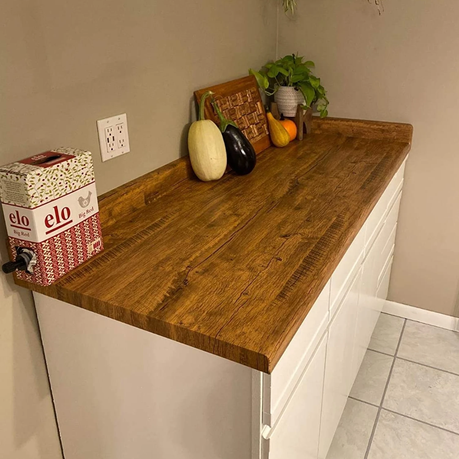 วอลเปเปอร์ไวนิลลายไม้ กว้าง 55 ซม. แบบมีกาวในตัว กันน้ำ สำหรับตกแต่งบ้าน สติ๊กเกอร์ติดประตู ตู้เสื้อผ้า ตู้ โต๊ะ เฟอร์นิเจอร์ 1