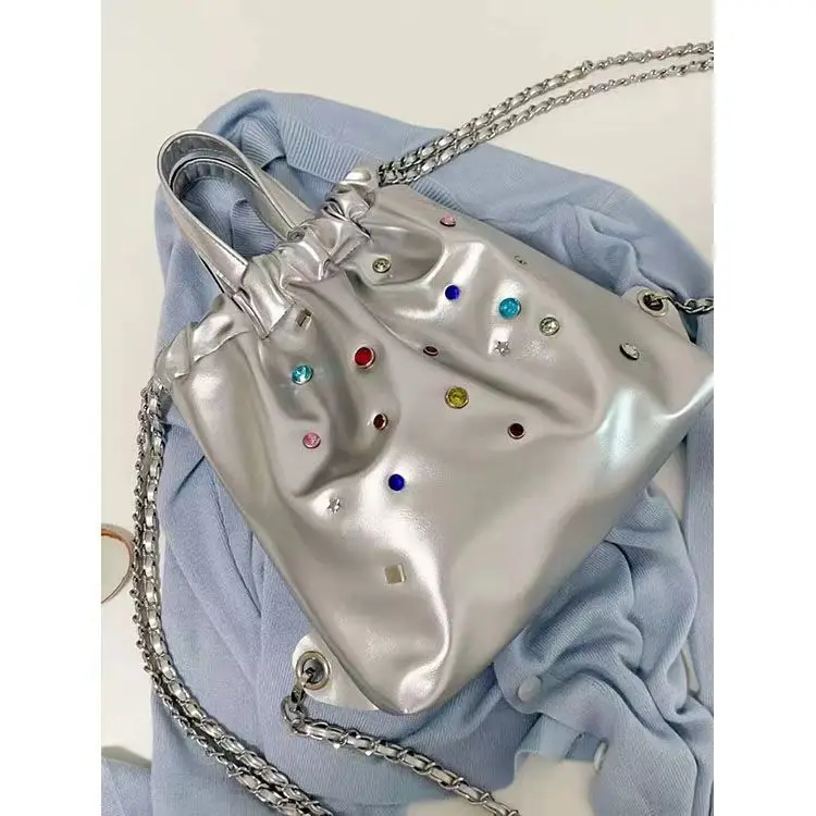 thumbnail image 1 of Mochila elegante Y2k para mujer, diseño de cadena de diamantes plateados, bolsos de hombro, bolso escolar universitario, bolsos tipo cubo Harajuku, bolso para mujer, 1 of 5