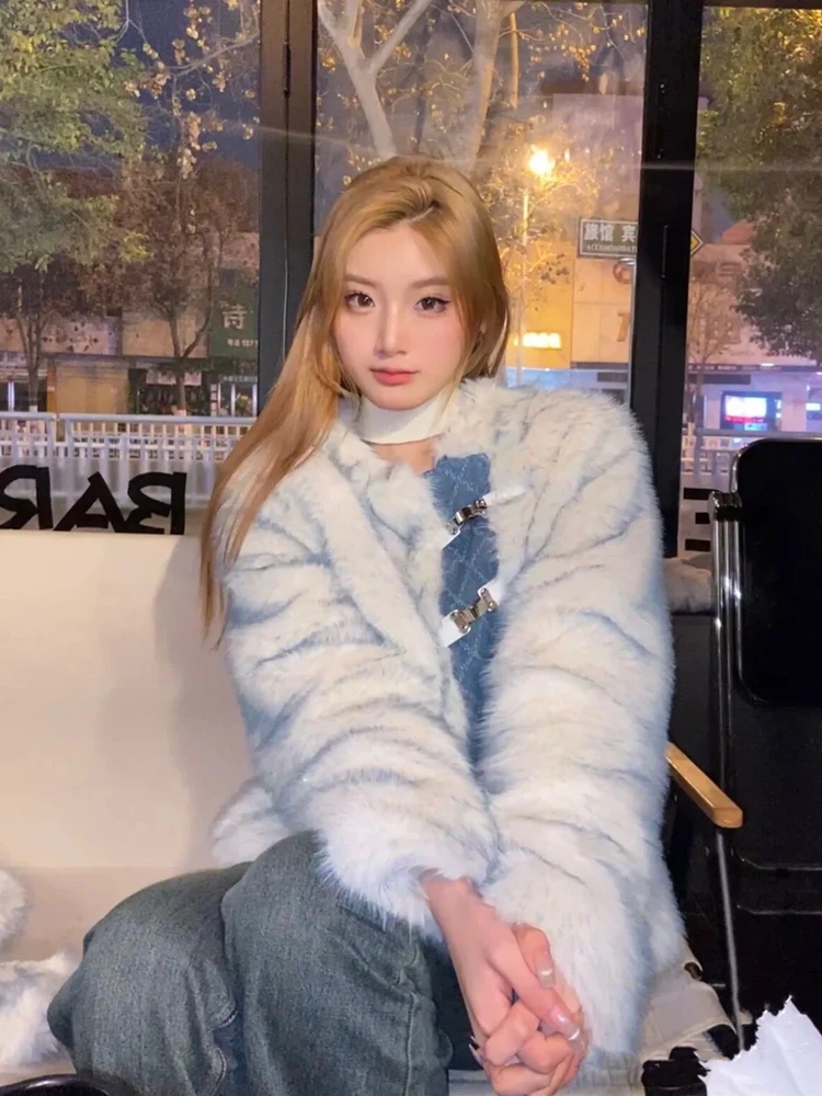 Fashion Denim Stitching Furry Coat Female 2023 Winter New High Neck Warm Long Sleeves Environmental Protection Fox Fur Fur Coat