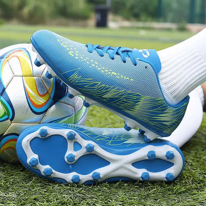 Large Size Adolescent Comfortable Outdoor Football Sports Shoes Children's Breathable Training Shoes Adult Casual Football