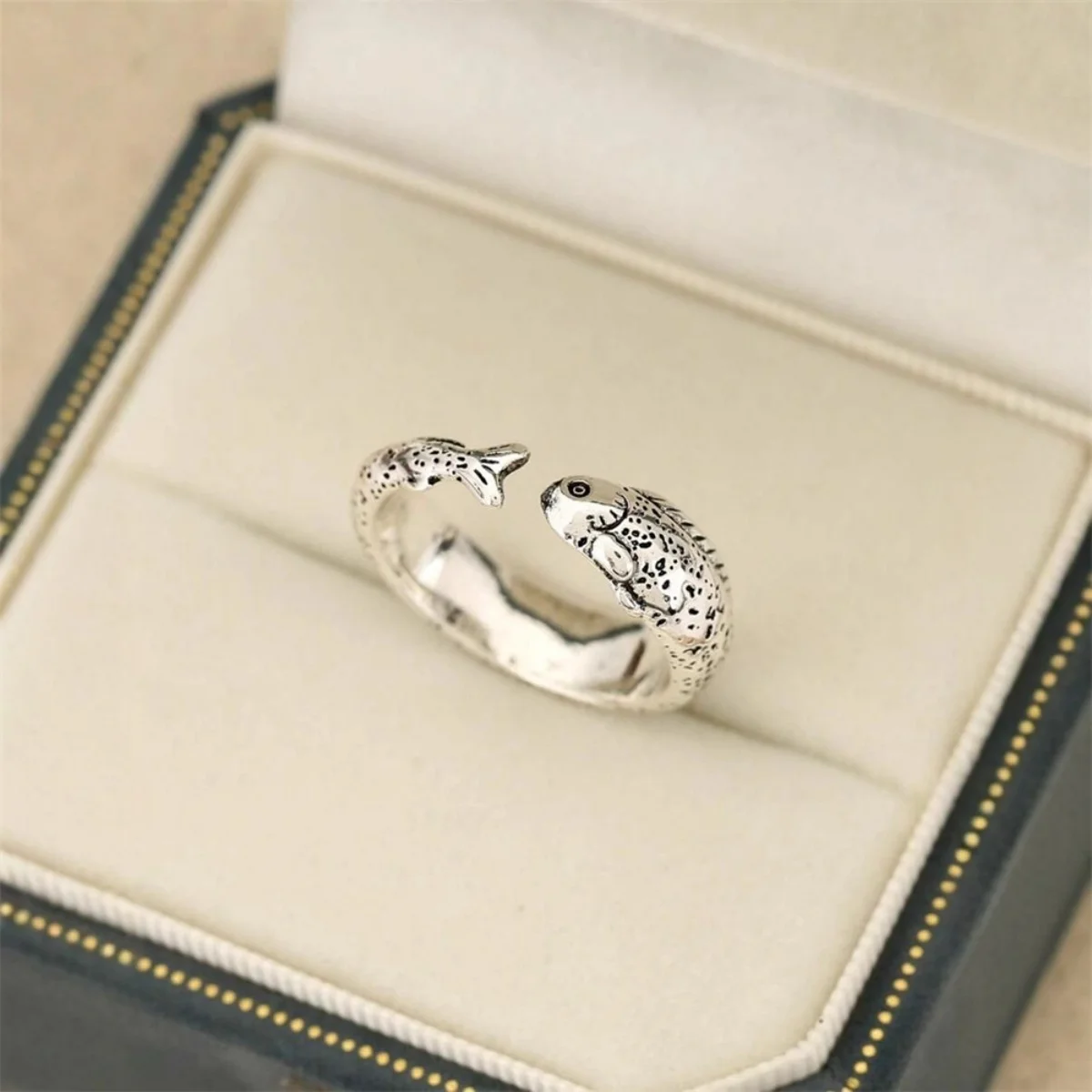 Vintage Metall-Fingerringe in Koi-Form für Damen und Herren, kreativer Boho-Glücksfisch-Öffnungsring, Sommerurlaub, Ozean, Strand, Schmuck – Detail 16