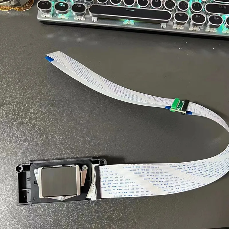

Новая печатающая головка DX5 на масляной основе с переходной картой для Epson R1800 R1900 R2000 R2880 R2400 для Mimaki JV33 JV3 для MUTOH 1604 1614