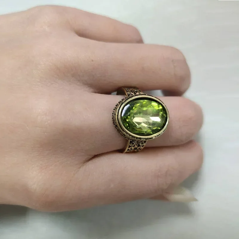 Finger Ring Vintage Peridot Quartz Glass Filled Rings for Women Flower Pattern