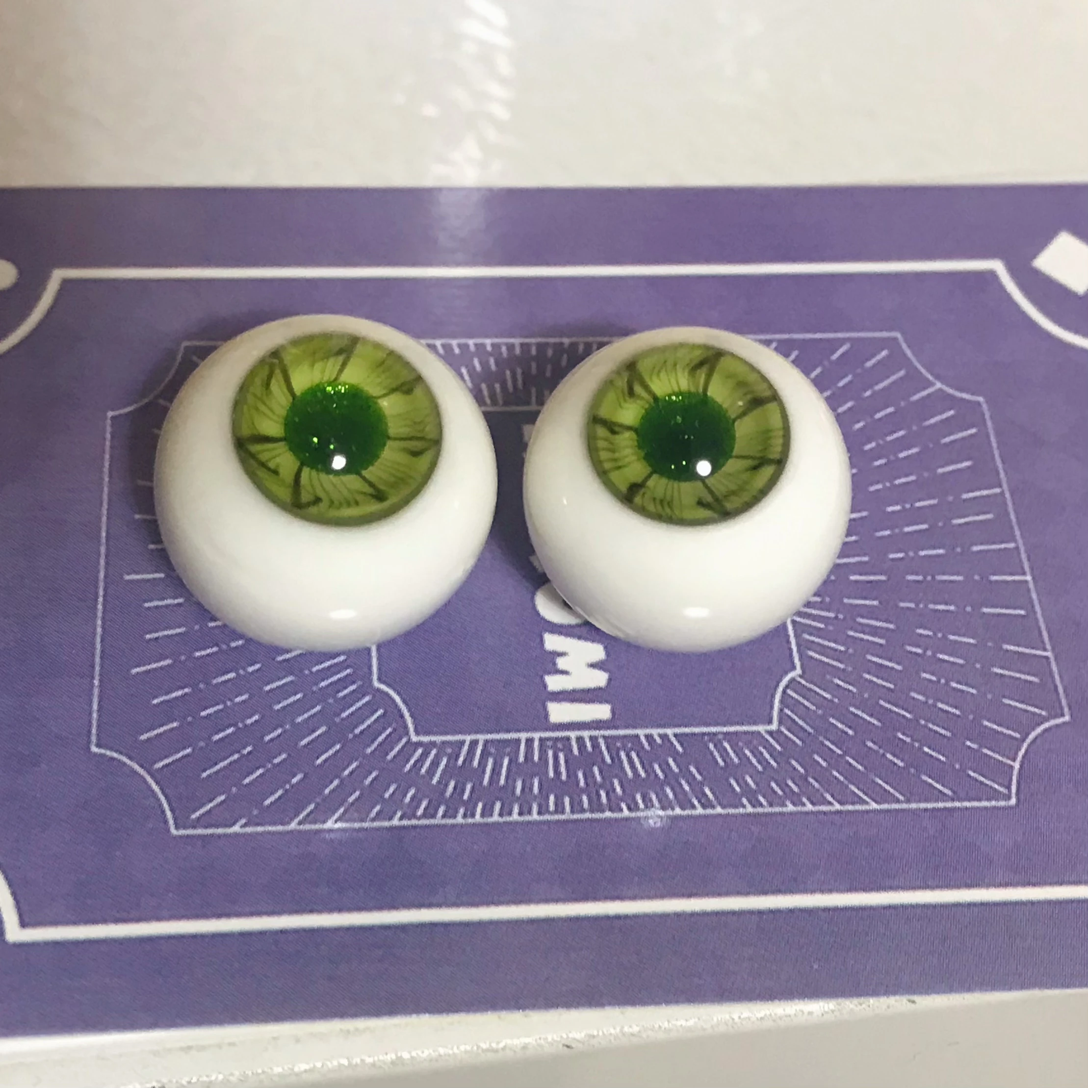 

Green Glass Eyes Round Ball Movable Glass Eyeballs Doll Accessories 18mm Eyes Gifts