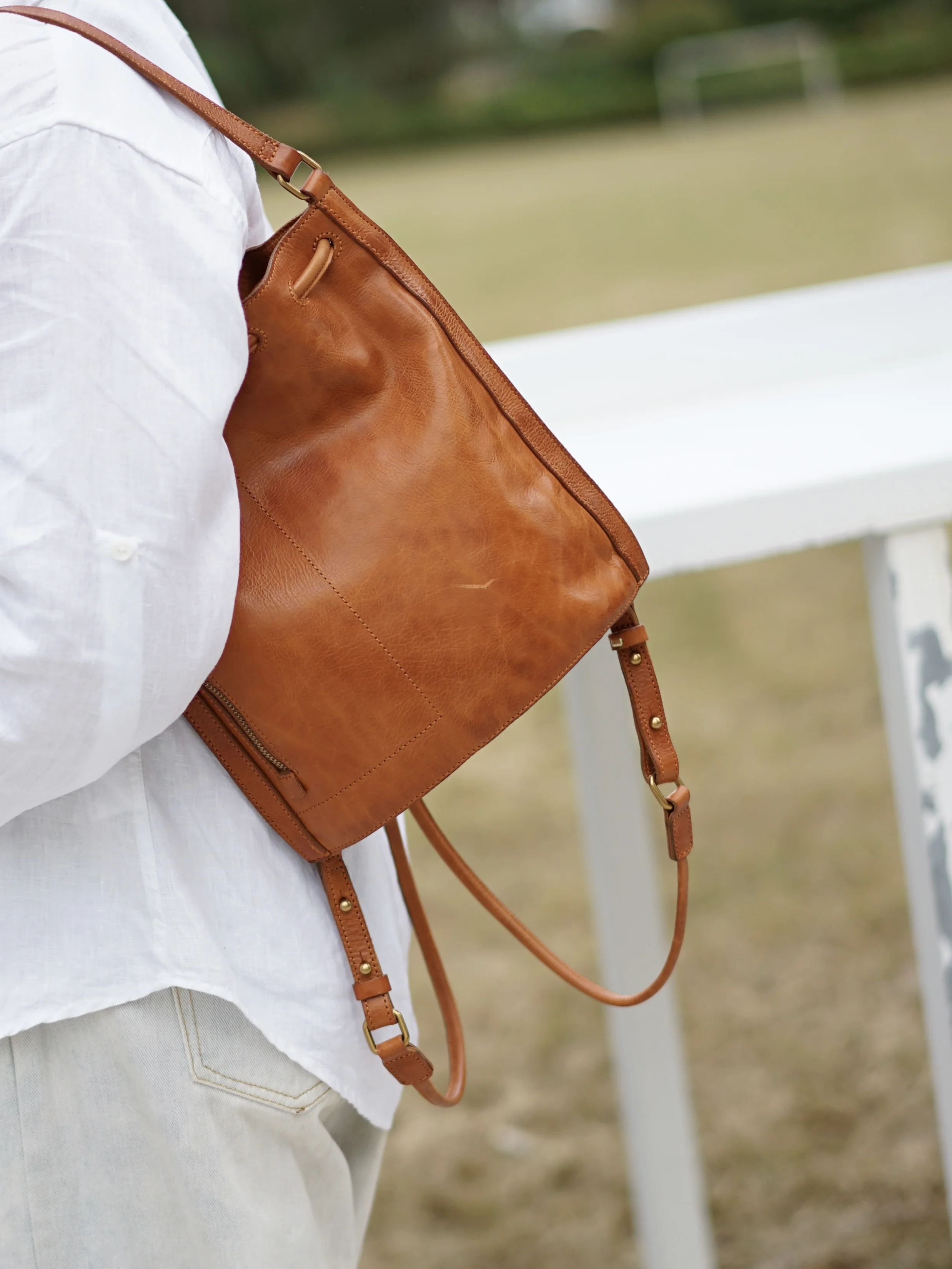 Vintage-Organizer Designer handgefertigte Damenrucksäcke aus echtem Leder Outdoor-Reisen Luxus-Damenrucksack aus echtem Rindsleder – Detail 39