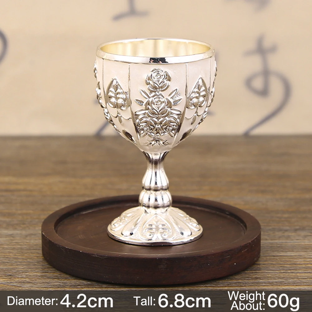 European Retro Wine Cup Metal Wine Glasses Retro Dinnerware Goblet Vintage Vodka Champagne Glasses Bar parts 1x glass ornament