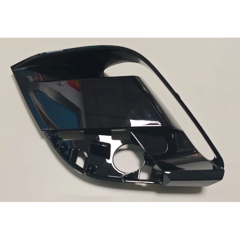 BMW Z4 G29용 앞 범퍼 그릴 오른쪽 51118069768. (모델을 확실하지 못한 경우, VIN을 제공해주세요.)