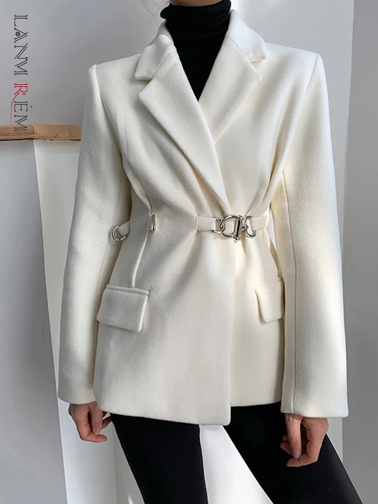 

LANMREM High End Woolen Blazers For Women White Notched Collar Belt Spliced Coat Office Lady Autumn Winter Clothing 2AA1241