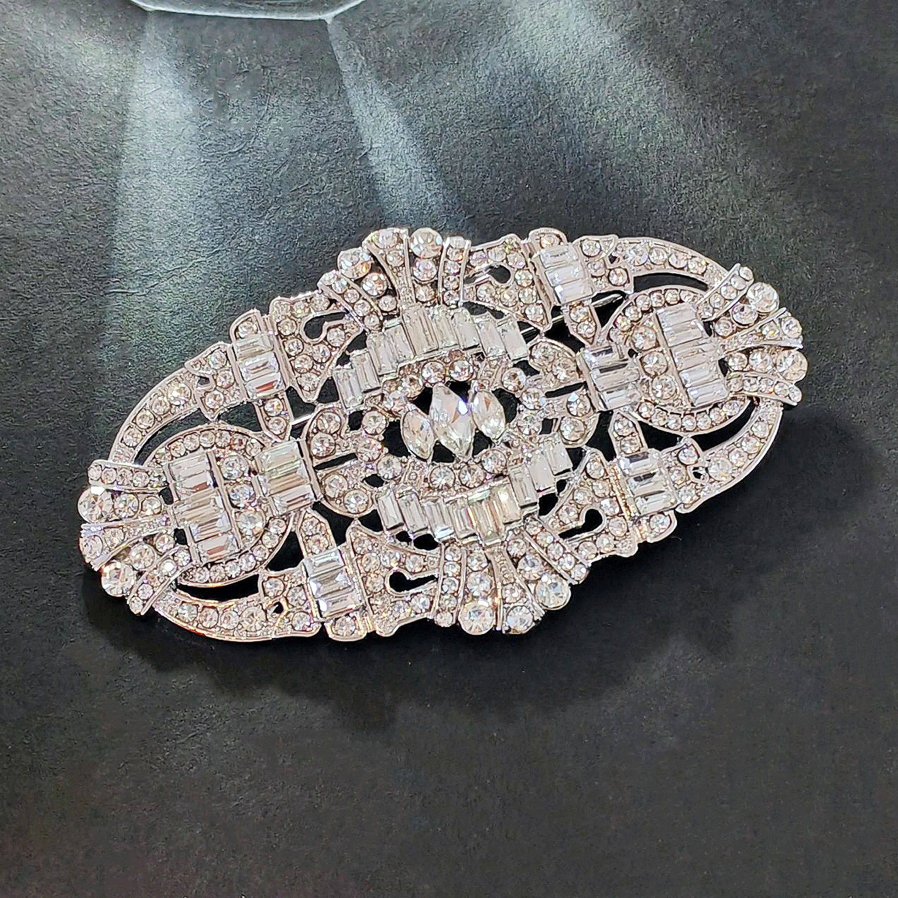 Edwardian Vintage Silver Tone Crystal Rhinestone Oval Art Deco Brooch Badge Pin Wedding Accessory