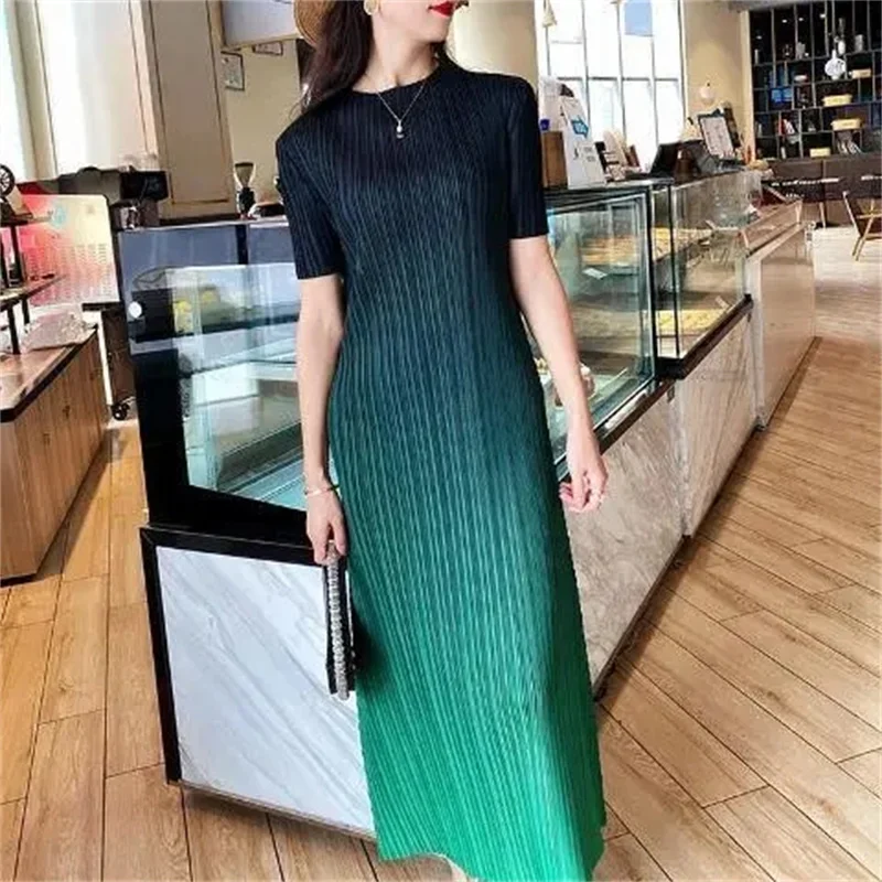 

Summer Dress Women Elegant Gradient Color Pleated Dress Fashion Sexy Simple Oversized A-line Long Skirt O-Neck Robe Vestido Femi