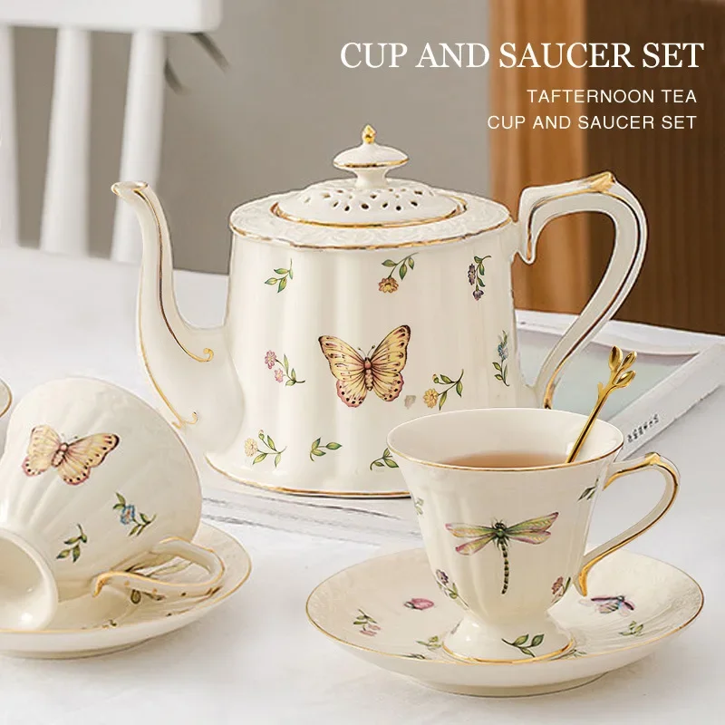 1PCS Europe Ceramic Mug Coffee Cup Saucers Set Set With Dessert Plate Spoon Insect Cup Espresso Cups Drinkware Teapot