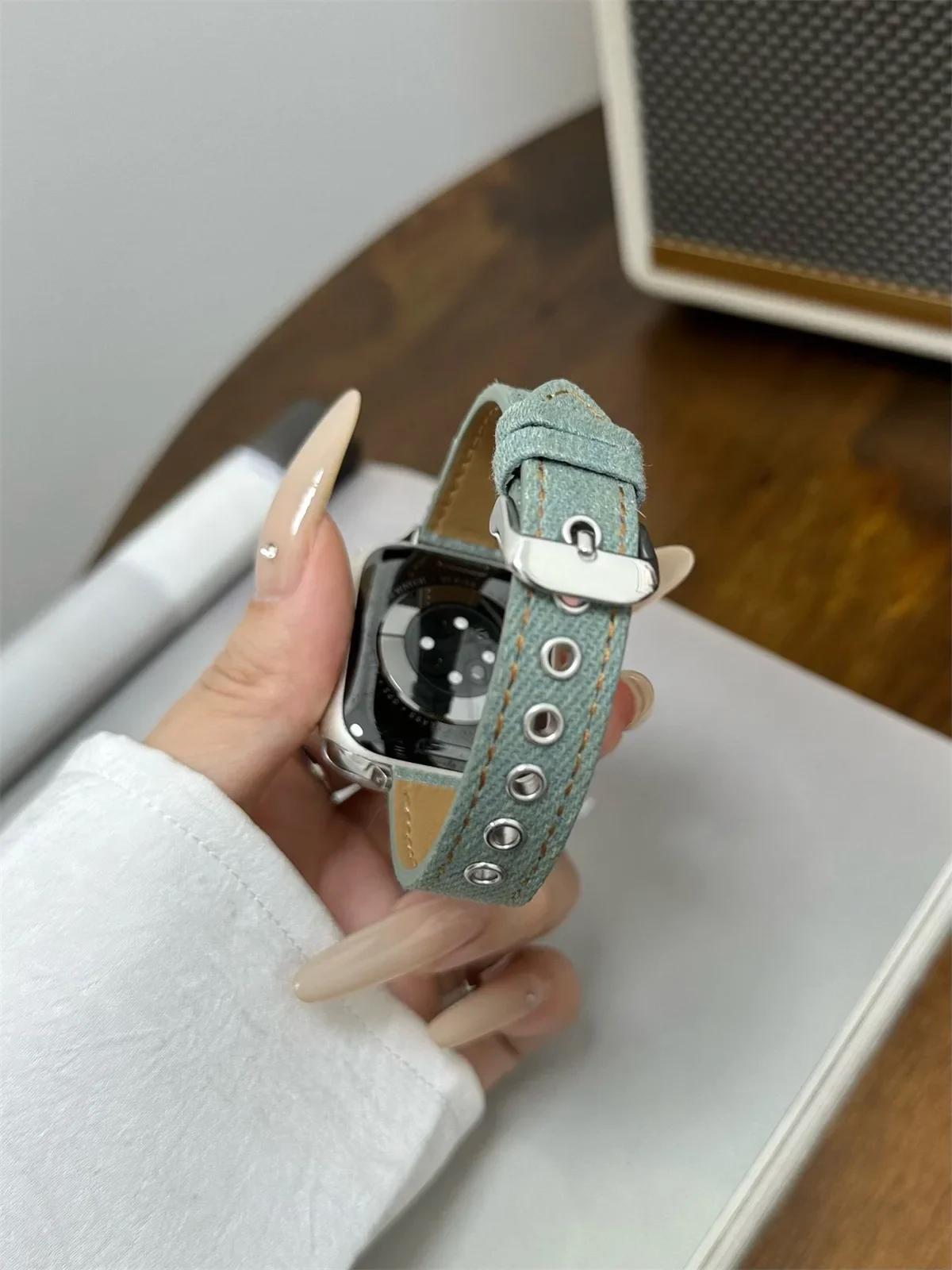 Bracelet de montre pour iWatch 42/44/45/46/49 mm 38/40/41 mm Bracelet de montre tendance en cuir PU pour montres de la série Ultra2 Série 10/9/8/7/6/5/4/3/2/1_voghion.com