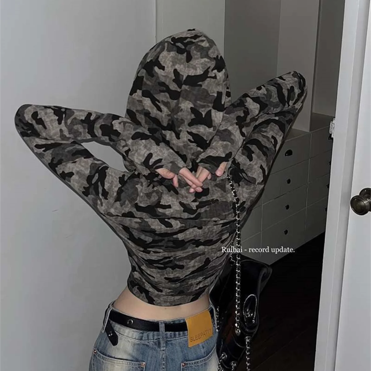 Retro Camo Streetwear Skinny Hooded T-shirts For Women Korean Fashion Camouflage Zipper Up Cropped Tops Chic Autumn Tee Shirts