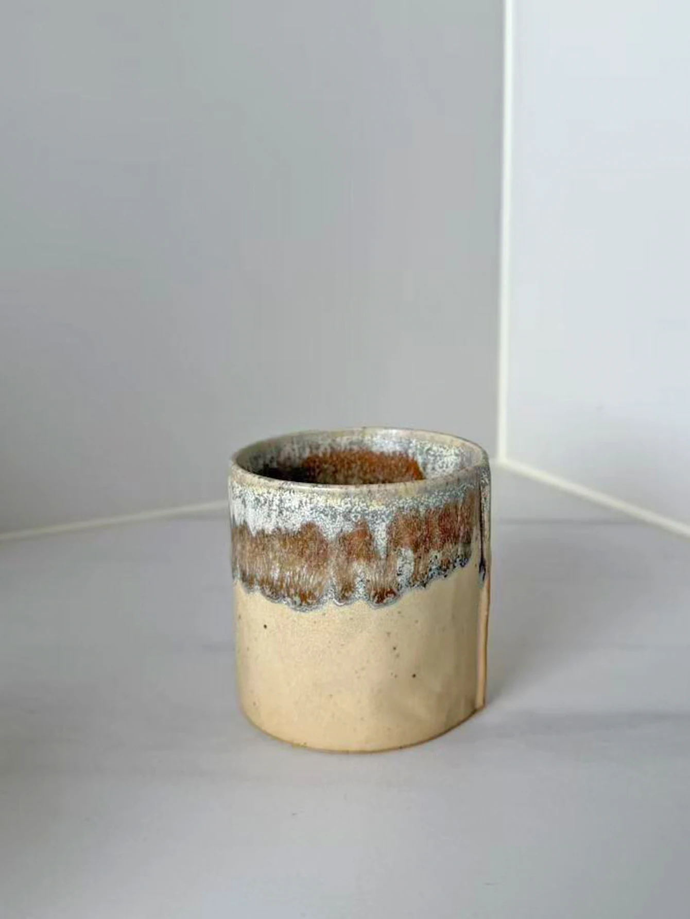 Elegant Ceramic Coffee Mugs: Perfect for Home, Gifting, and Latte Art