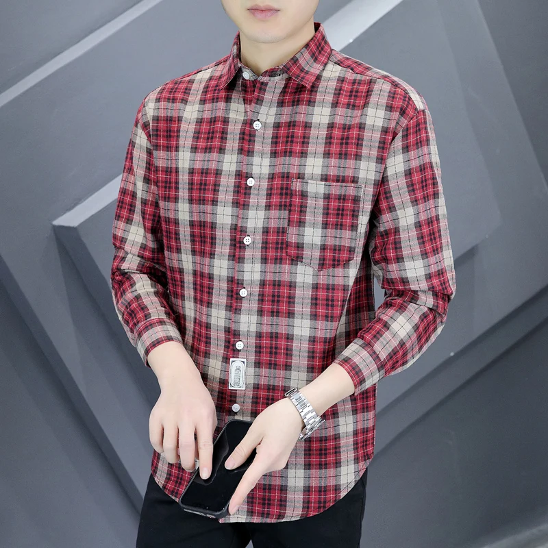 قميص رجالي بشكل مربعات