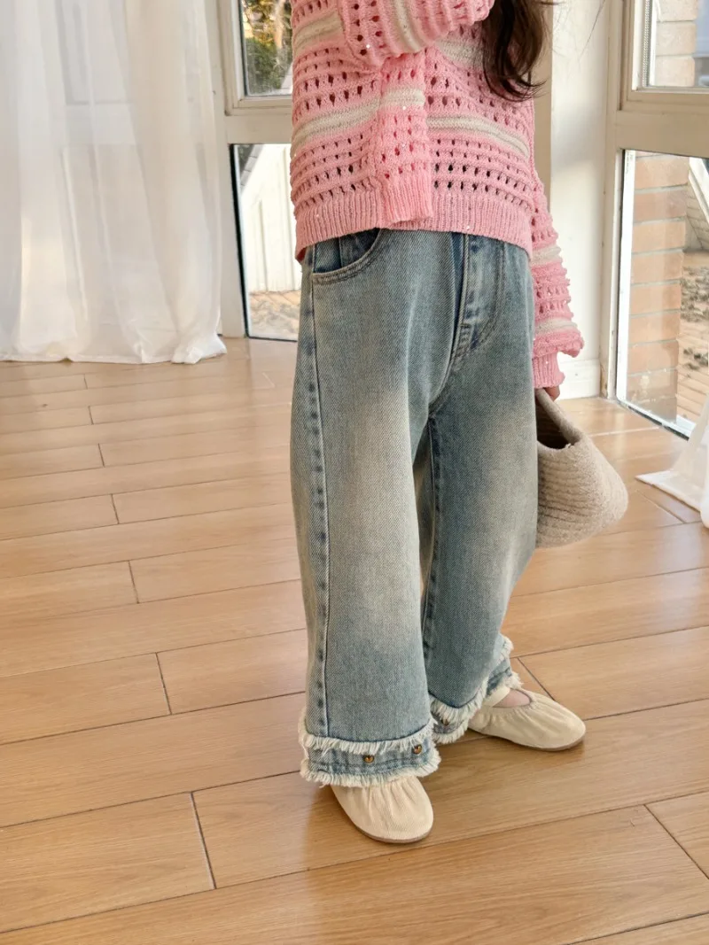 

Новинка 2024, весенне-осенние цельнокроеные брюки с широкими штанинами для девочек, прямые брюки с соединением с необработанными краями, свободные милые универсальные уличные штаны