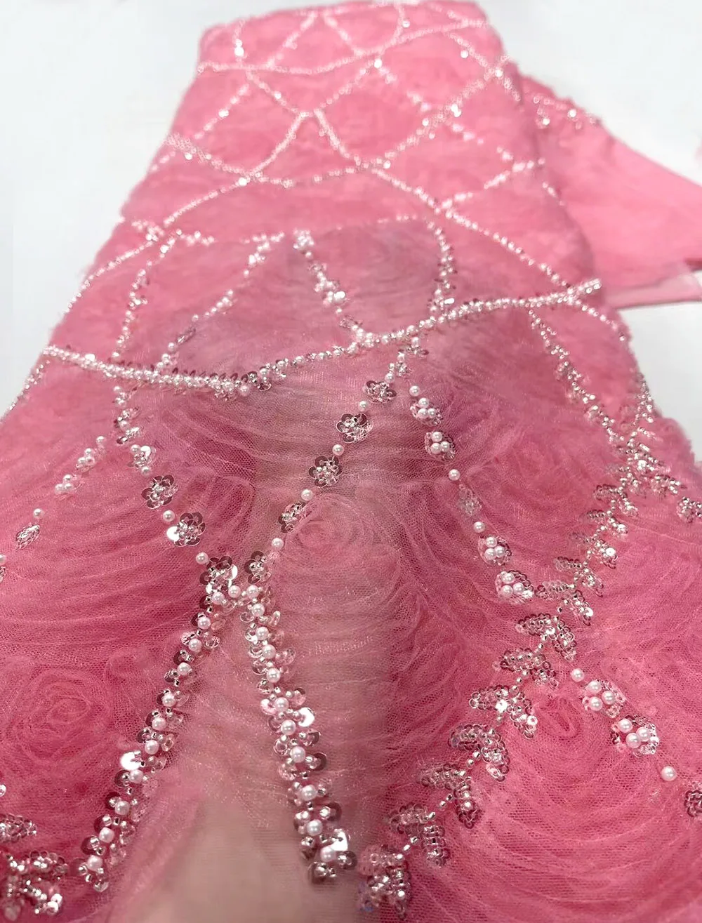 

Hot Sale Fantasy Design 2023 Newest Africa Whit Fabric Embroidered Net Lace with Beaded Nice Pattern For Wedding Or Party Dress