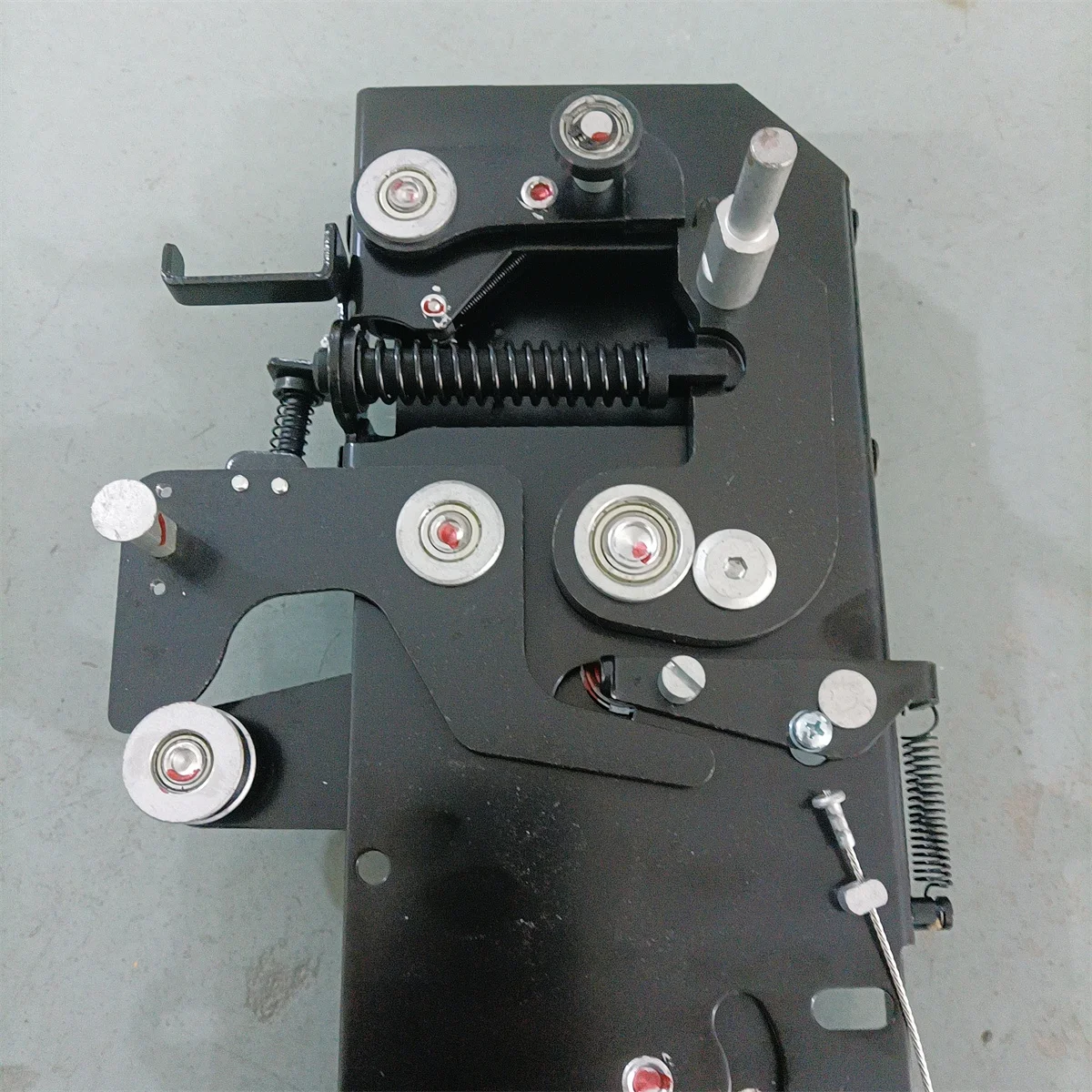 Elevator Locking Device Lift Car Door Vane HAA477C1 HAA477C2 HAA477C3 Arm L=365mm Lift Spare Parts