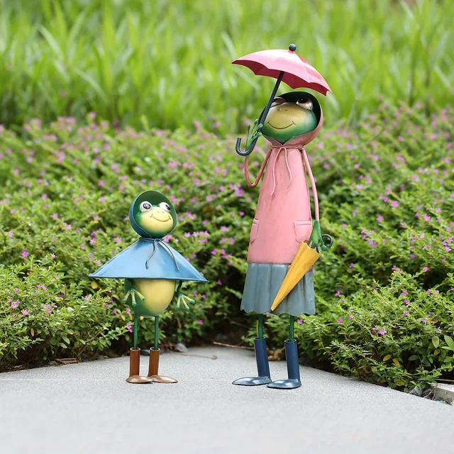 Adorable Frog Garden Sculpture