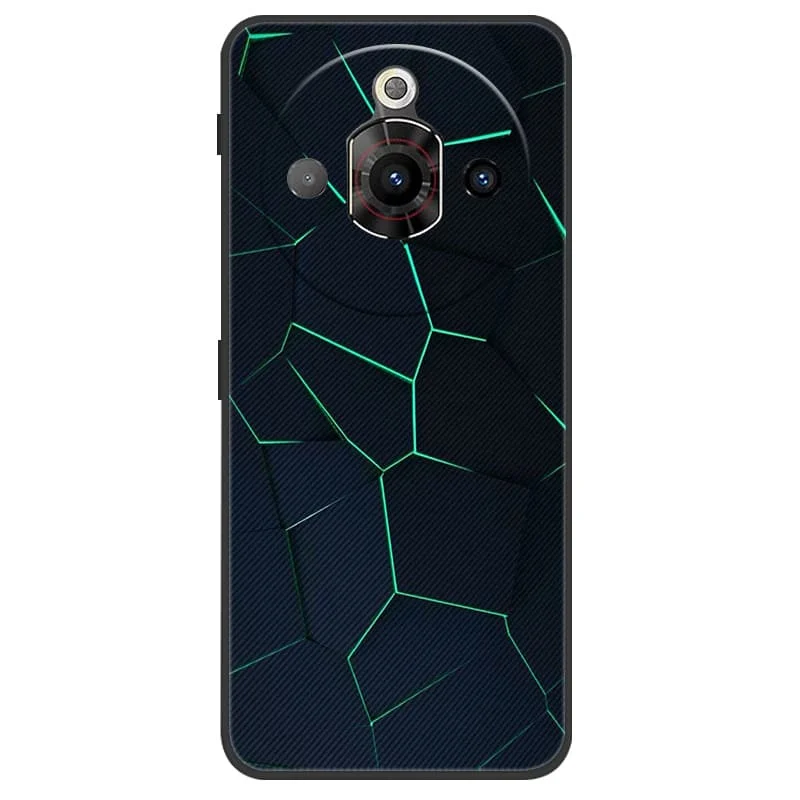 Astronaut Silicone Phone Case with Camera Protection - Stylish Back Cover  Coque