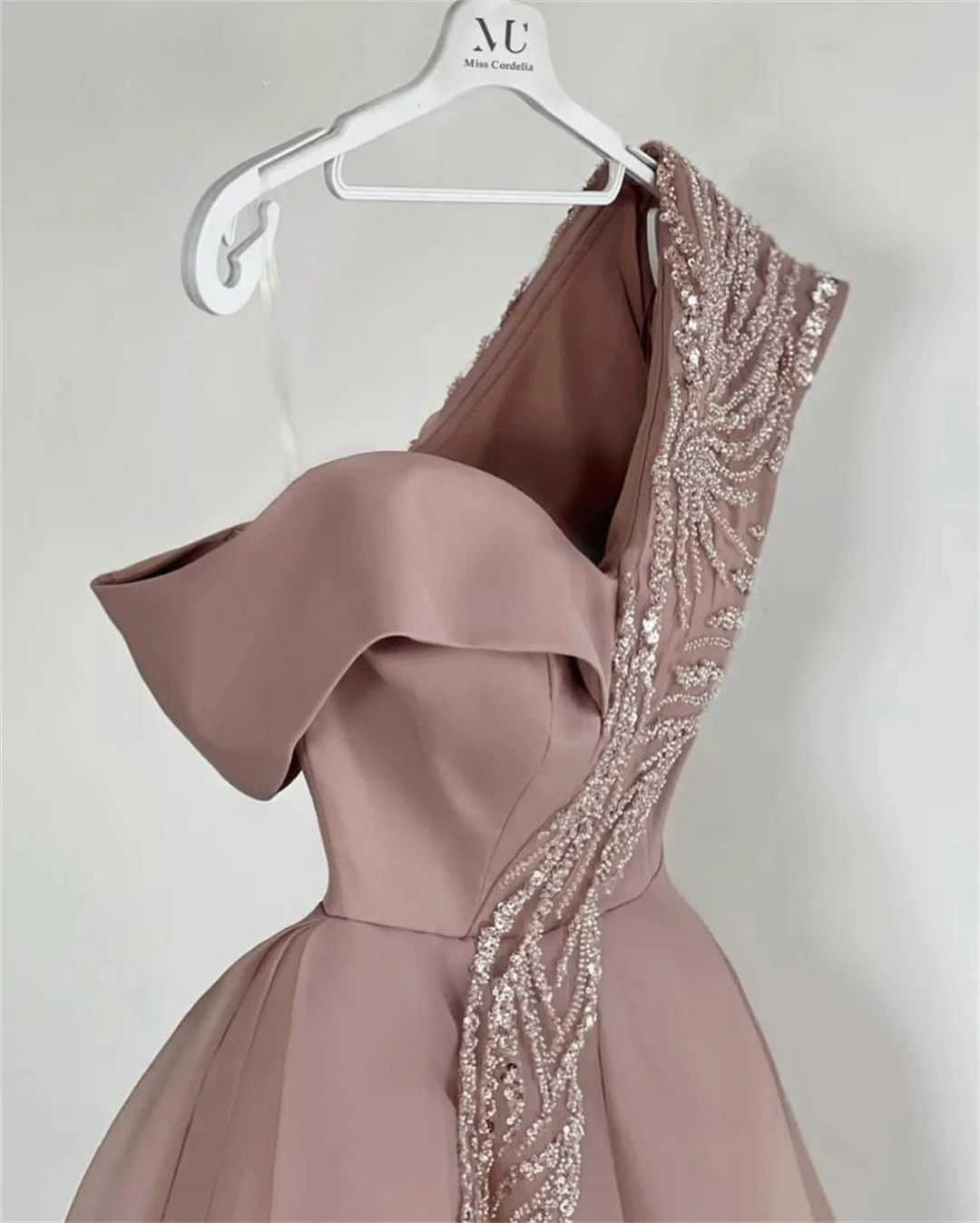 Off the Shoulder Midi Prom Dresses A-Line Organza Women Sequined Short Sleeves Customized Evening Gowns Formal Party Dress 5