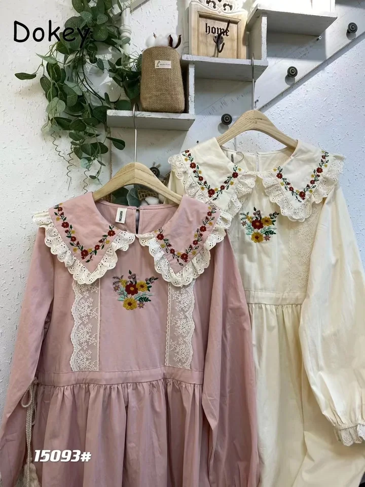 2019新作　ドレス　ハンドメイド　刺繍　花柄　森スタイル　フランス式　花嫁　トレーン　ウェディングドレス　フレアー　ワンピースS-002 ＜月間優良ショップ賞51回受賞＞＜パケット便