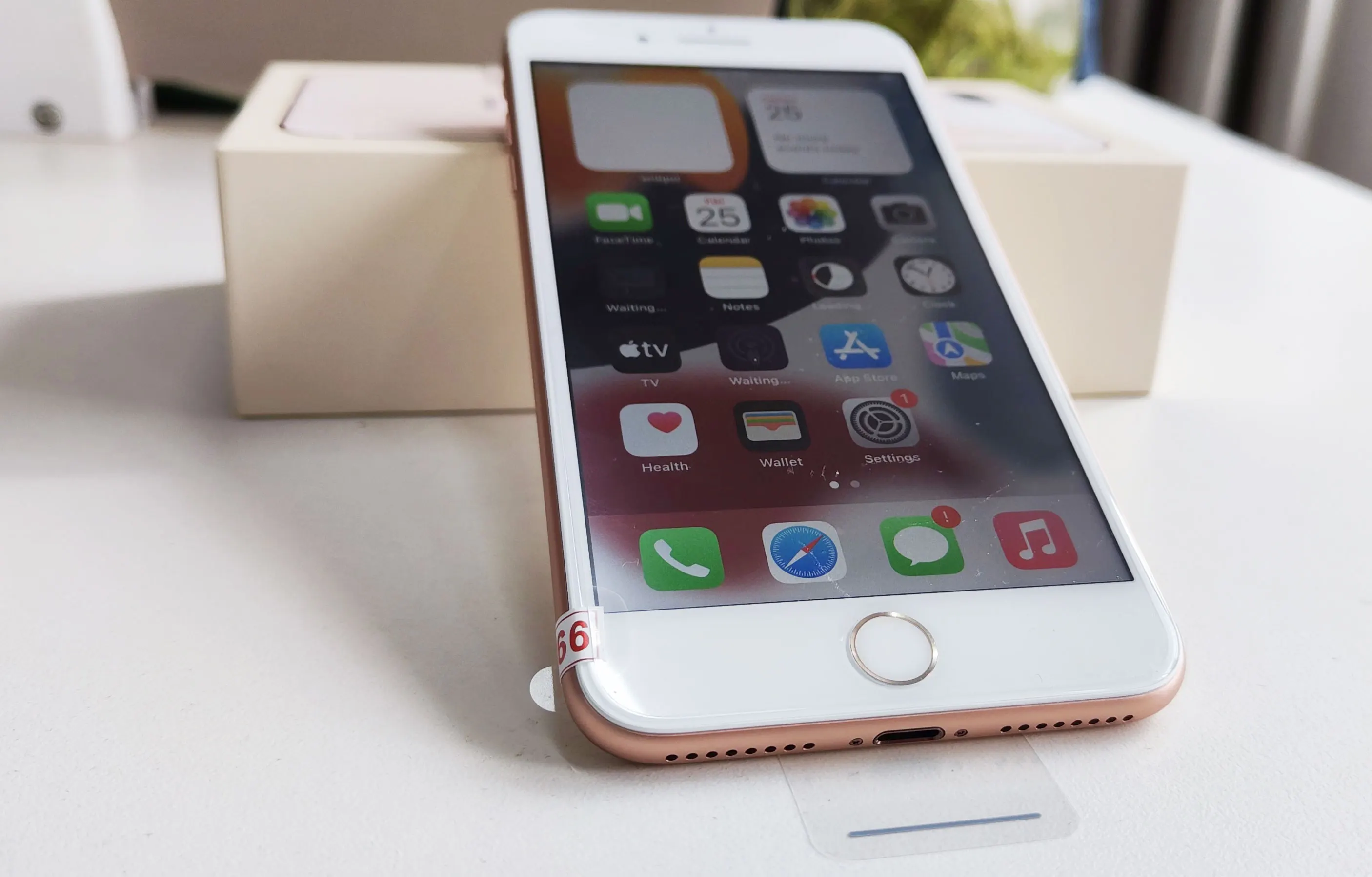 ⭐︎SIMフリー iPhone8Plus 256GB バッテリー容量100% ムスビー｜iPhone 8plus 256GB バッテリー100% simフリー