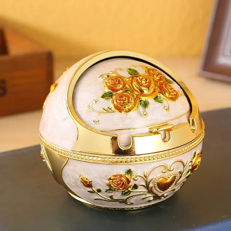 Household Retro Ashtray with Lid Anti-fly Ash Anti-fall Men's Gift European Living Room Dining Room