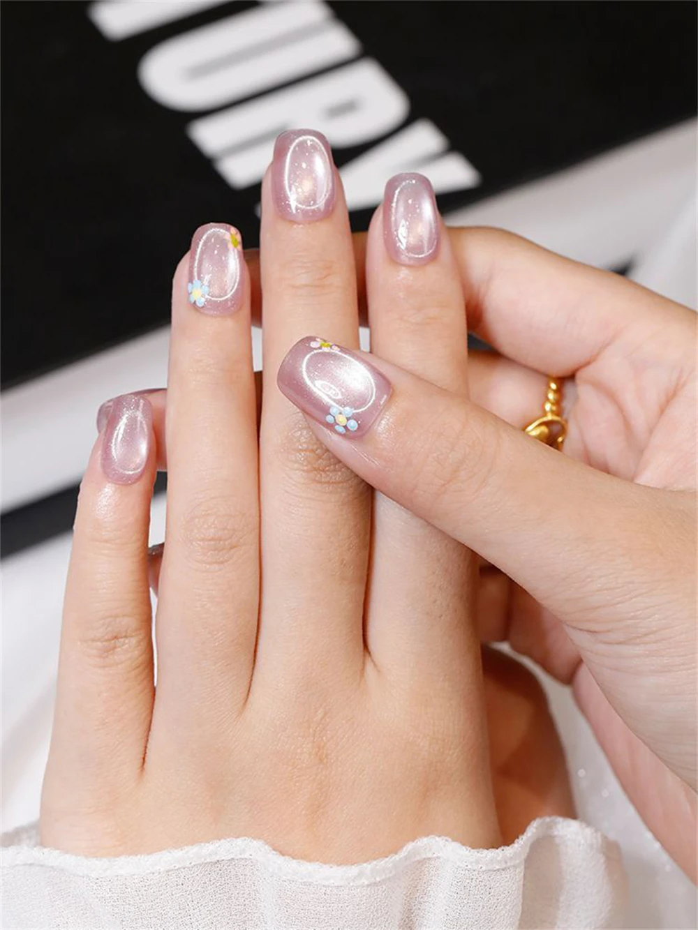 Outil magnétique cat eye pour manucure et nail art 3d_voghion.com