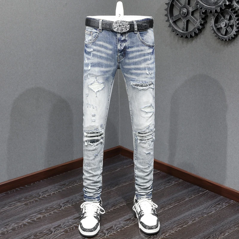 

Street Fashion Men Jeans Retro Light Blue Stretch Skinny Fit Hole Ripped Jeans Men Bandana Patched Designer Hip Hop Brand Pants