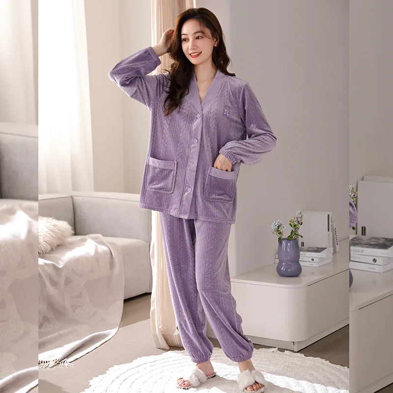 Рисунок 4 - Женская пижама сезон весна-осень