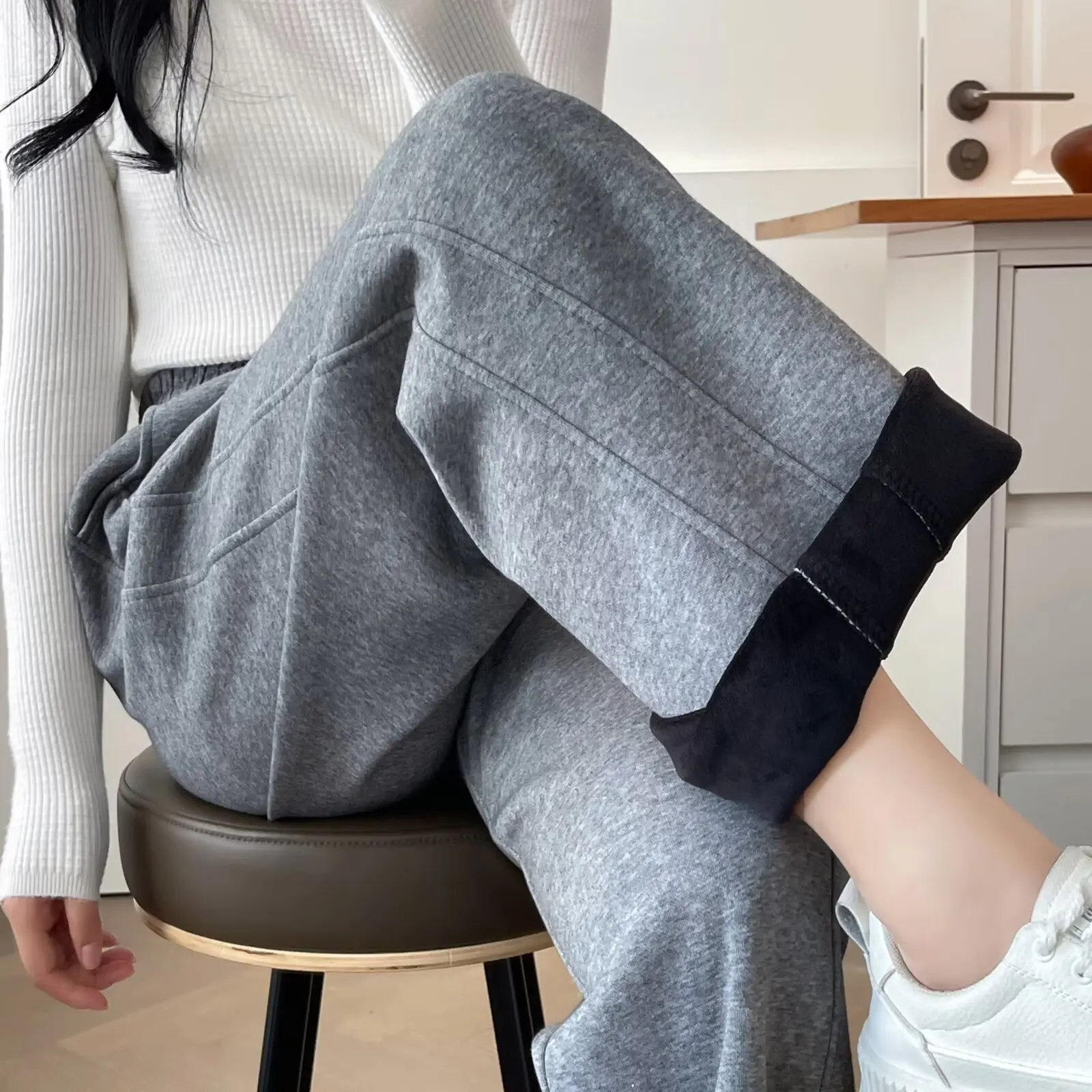 XXXXL Fashion Plus Size Women's Straight Leg Pants New Fleece And Thickened In Autumn And Winter Casual Warm Trousers 886