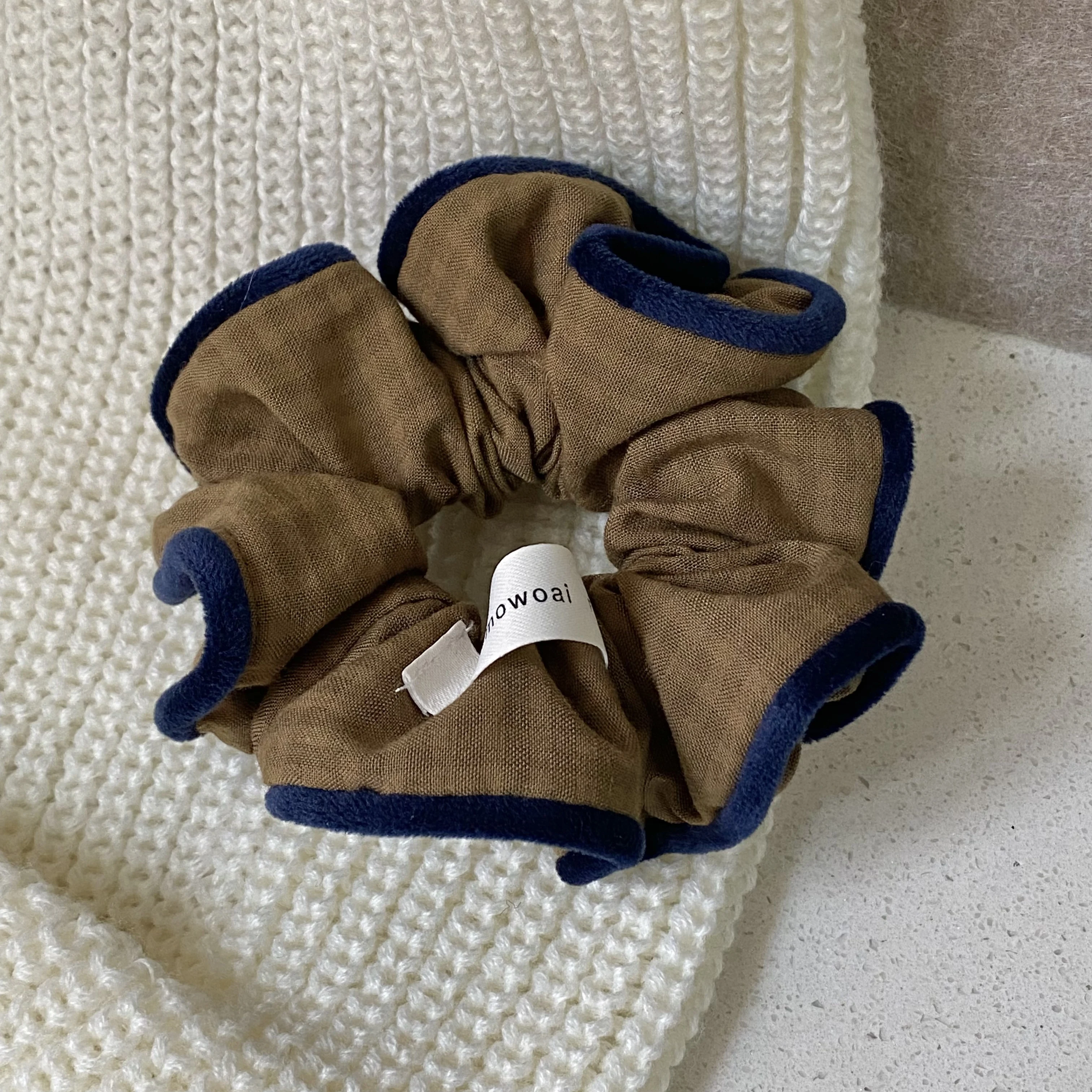 1PC Brown Blue Velvet Trim Scrunchie Vintage Checkered Fabric Hair Tie Soft Elastic Hair Accessory For Women Girls Daily Casual