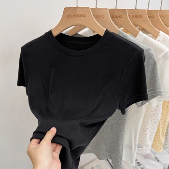 2025 الصلبة الأساسية قصيرة الأكمام المرأة التي شيرت عادية أسود أبيض قمة الموضة تي شيرت السيدات موضة الكورية تي شيرت الشارع الشهير 3