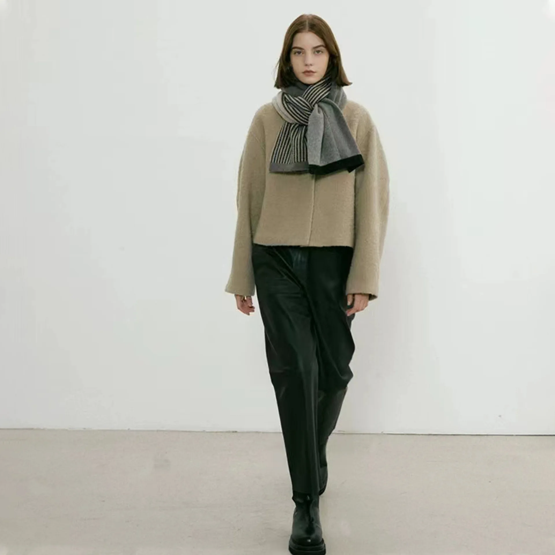 High-end Sense Daily Casual Vintage Temperament Male and Female Couple Versatile Warm Winter Knitted Scarf_voghion.com