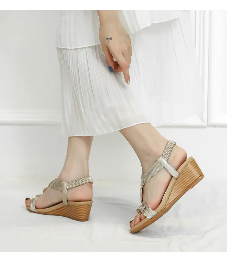 Summer Women Sandals Wedges Casual T-Strap Gladiator Sandals Fashion Bling Gold Silver Knitted Beach Flat Shoes Women