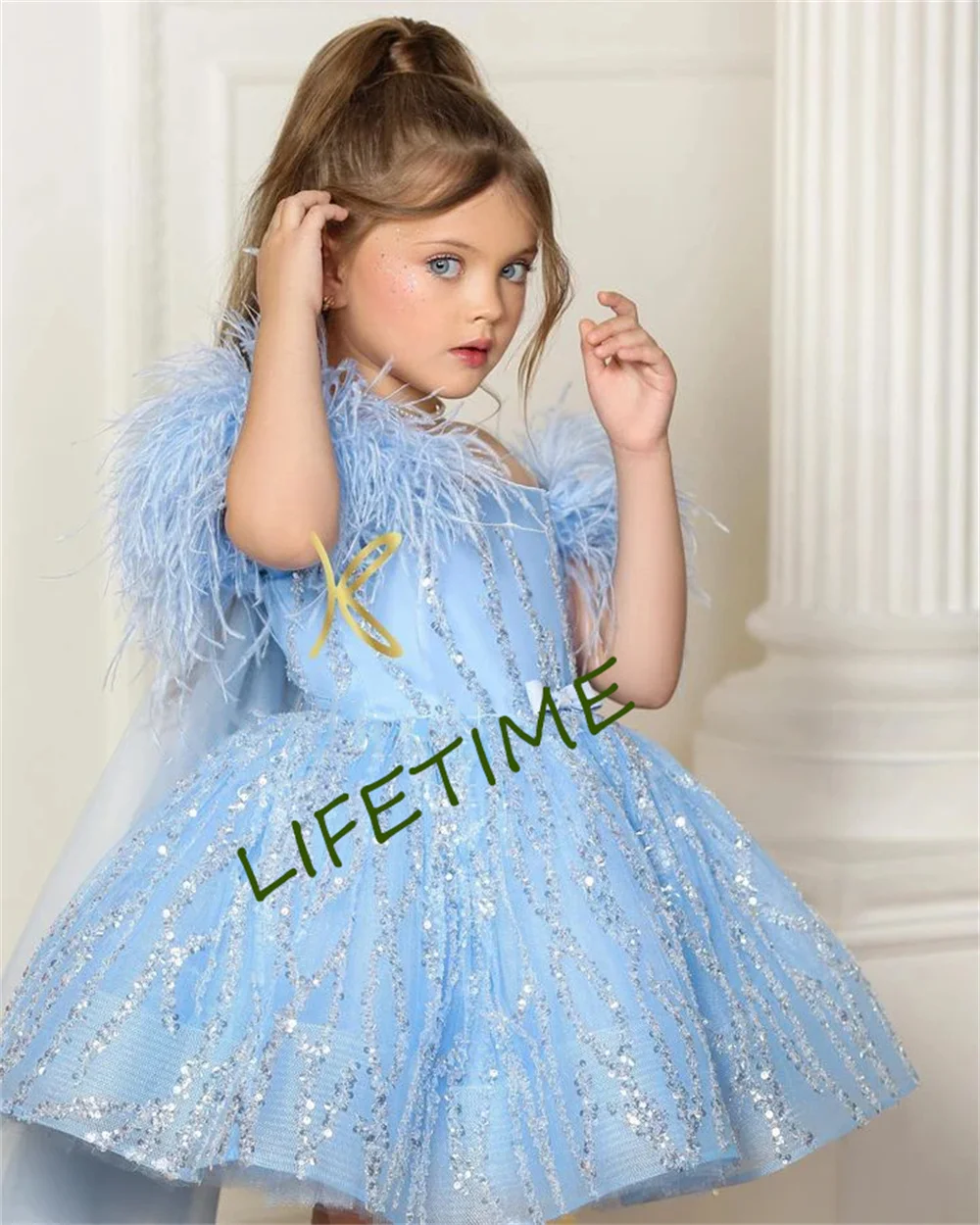 Gardenwed Feather Girl Dresses Champagne Boat Neck Spark Flower Girl Dress Knee Length Girl Party Dress Kid Gown First Communion