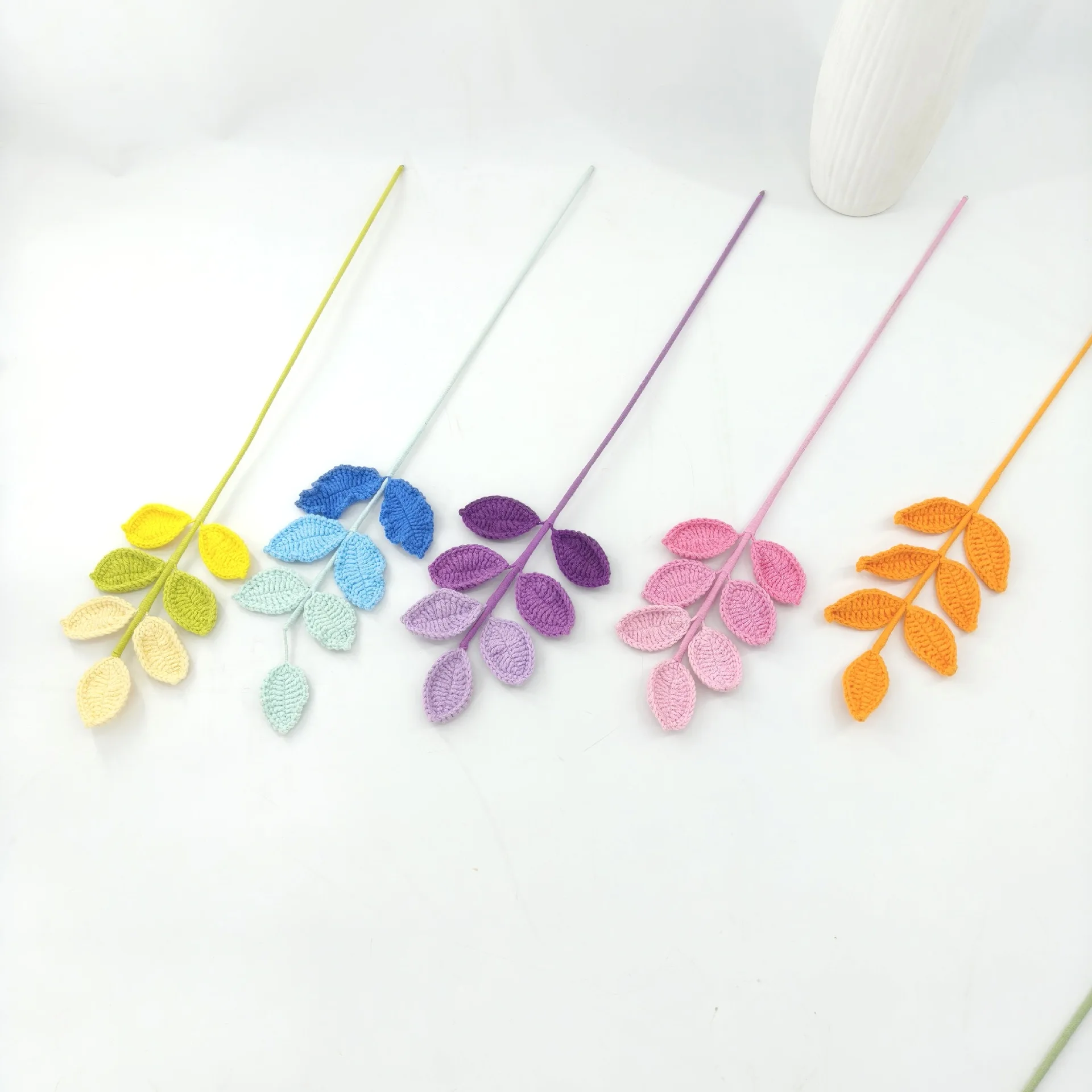 Fertige Häkelblätter Niedliche Handgemachte Blätter Künstlicher Blumenstrauß Raumdekoration Foto-Requisiten