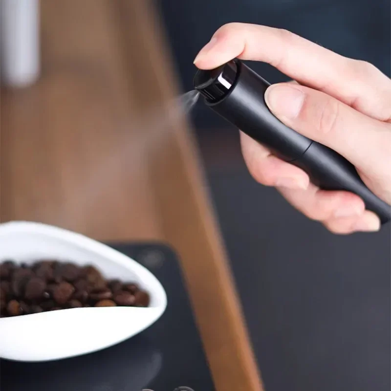 Set Tazza Dosatrice Per Chicchi Di Caffè In Ceramica Con Bottiglia Spray RDT - Per Misurare E Ridurre L'Elettricità Statica