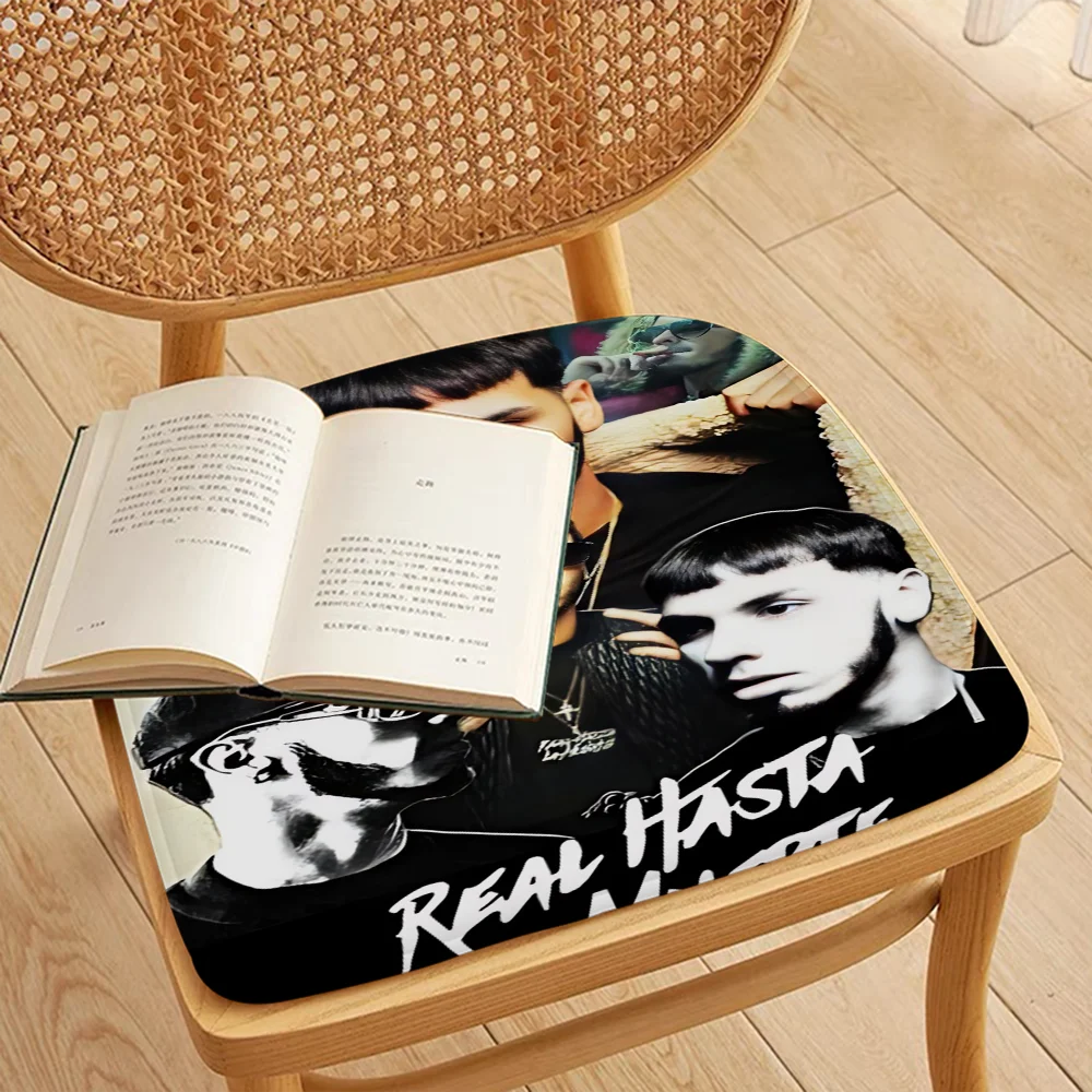 Hip Hop Rapper Anuel AA European Stool Pad Patio Home Kitchen Office Chair Seat Cushion Pads Sofa Seat 40x40cm Chair Mat Pad 6