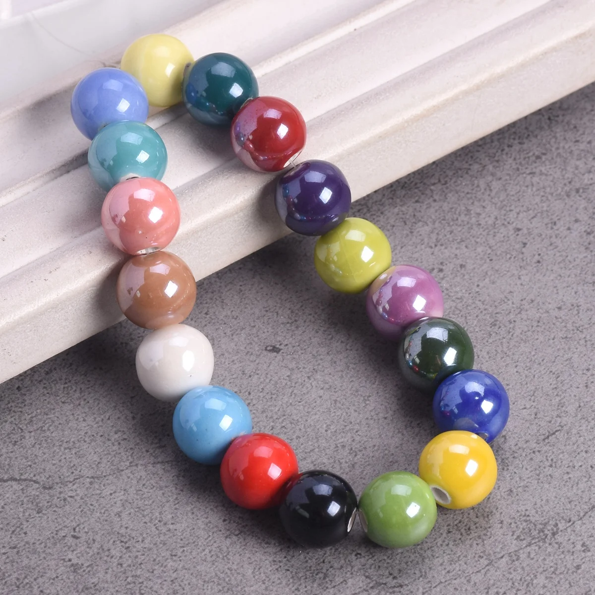 Perline in Ceramica 150 Pezzi 8 Mm Rotonde Allentate per Fai Da Te Con Foro Manuale - Creazione Di Gioielli, Collana, Braccialetto Con Ciondoli