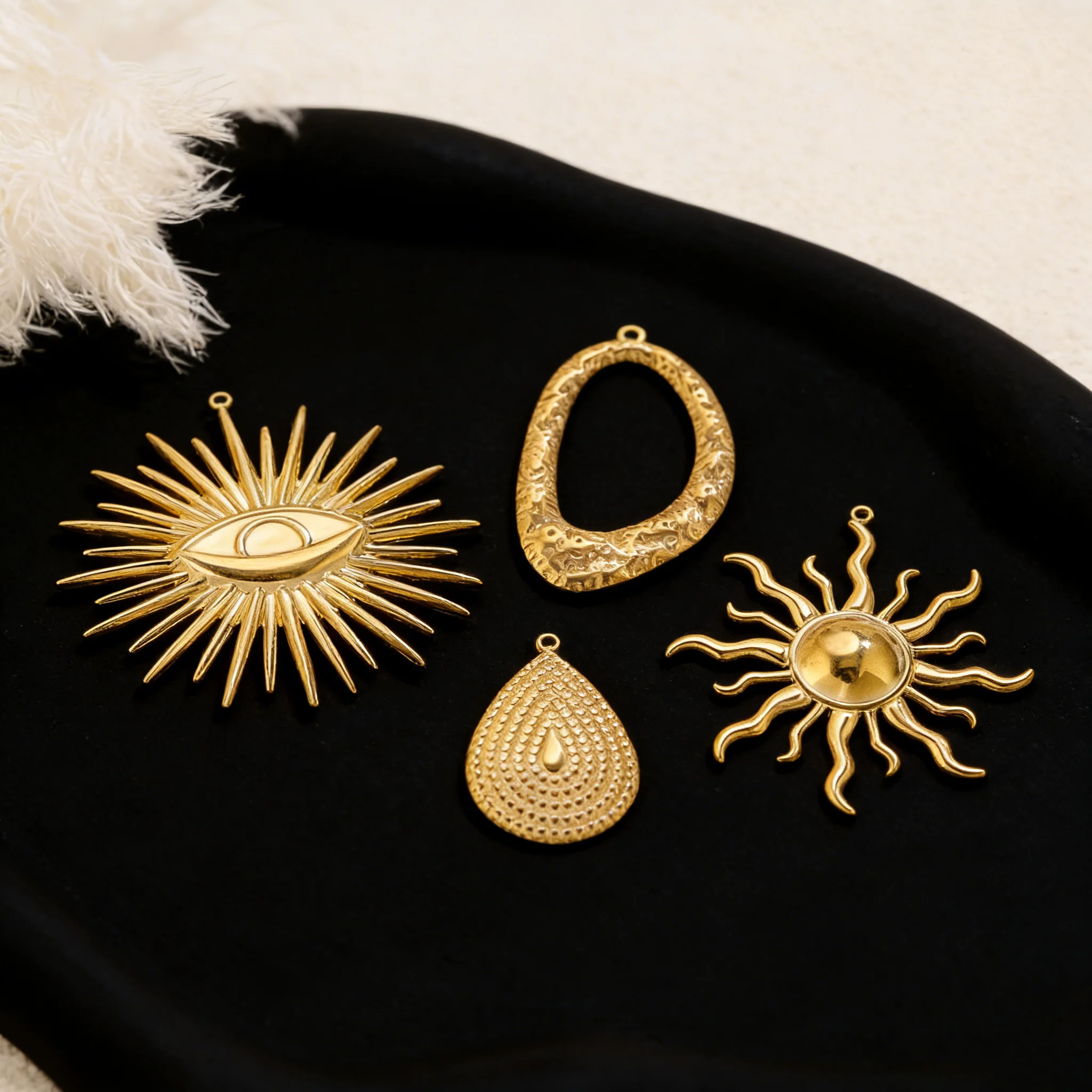 2 Stück Edelstahl-Anhänger mit goldenen Sonnen-Motiven für DIY-Ohrringe, Armbänder, Halsketten, Schmuckherstellung, Zubehör, Bastelbedarf – Detail 2
